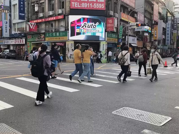 【台湾】台北駅M8出口 公園路/許昌街 サイネージ